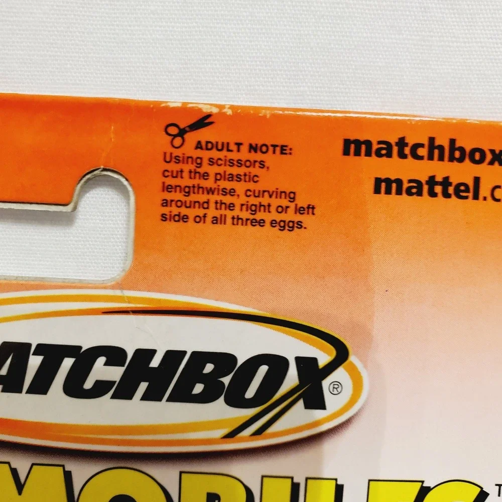 2002 Matchbox Egg-Mobiles 3 Eggs Each Contains One Matchbox Car, Pkg Has Issues